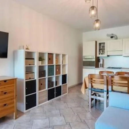 Relax By The Pool - Garden - Garage Apartment Polpenazze del Garda