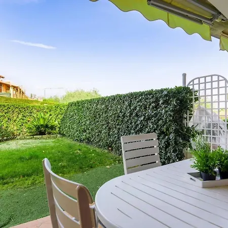 Relax By The Pool - Garden - Garage *
